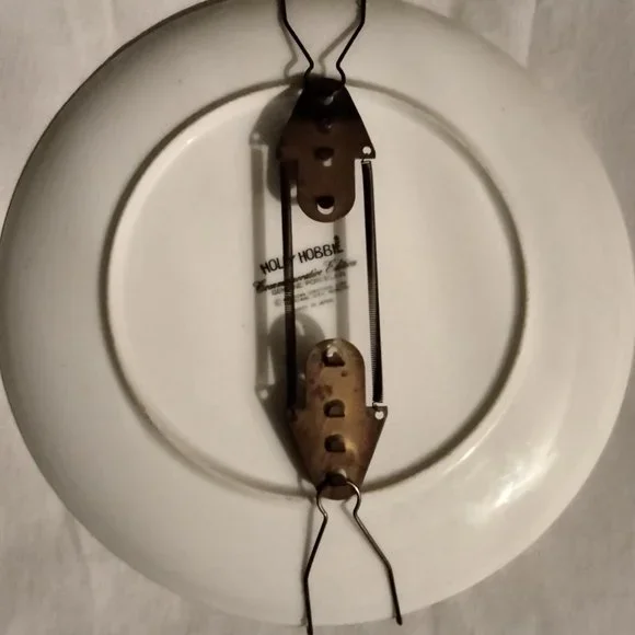 Vtg Mother's Day 1973 Holly Hobbie Plate AMERICA GREETINGS with vtg Plate Hanger - Picture 7 of 8